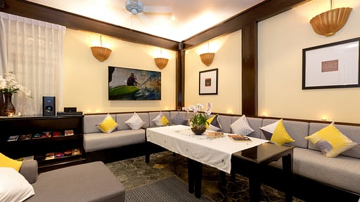 Talay Naiharn Villa Medienraum