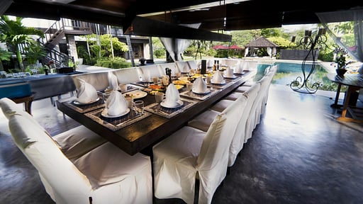 Tamarind Exclusive Villa Dining area 1