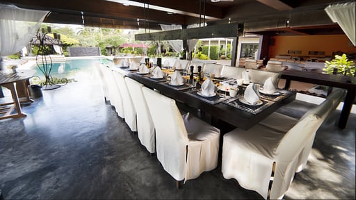 Tamarind Exclusive Villa Dining area 1