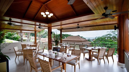 Tantawan Villa 1 Dining area