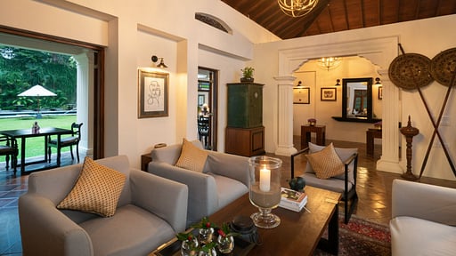 Taru Villas Kandy Woonkamer 