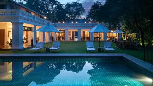 Taru Villas Kandy Zwembad