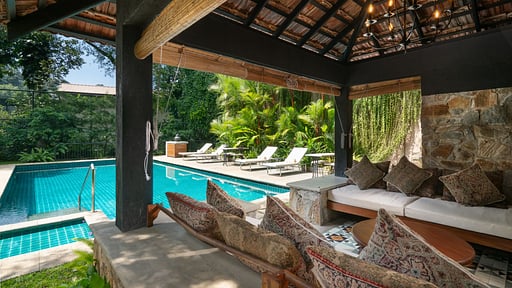 Taru Villas Kandy Zwembad