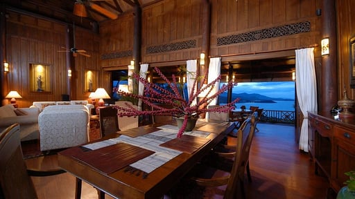 Tassana Pra Villa Dining area
