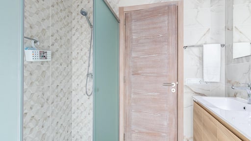 Taupe Townhouse Camera da letto 3