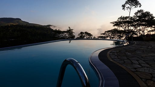 Taylors Hill Swimming pool