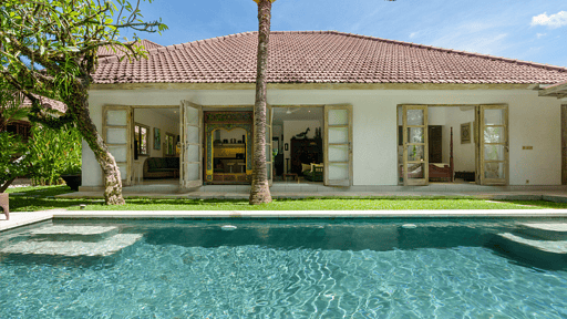 Temple Estate Swimming pool 1