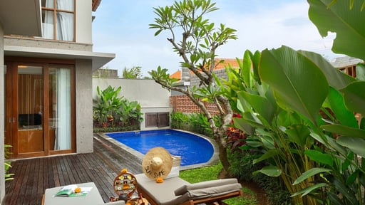 Teratai Grand Villa Two Schwimmbad