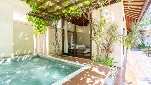 The Akasha Villa 3 Jacuzzi