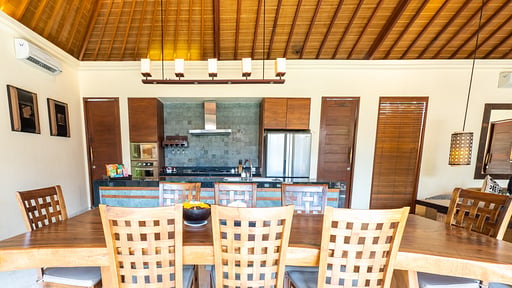 The Akasha Villa 3 Dining area