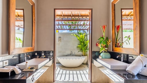 The Akasha Villa Premiere Bedroom 3
