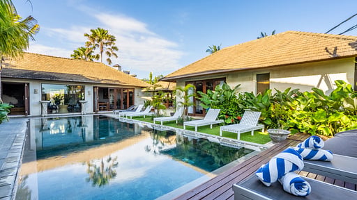The Akasha Villa Premiere Swimming pool