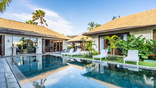 The Akasha Villa Premiere Swimming pool
