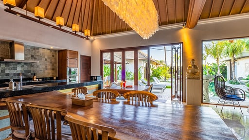 The Akasha Villa Premiere Dining area