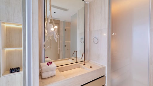 The Aquila Villa Bedroom 9