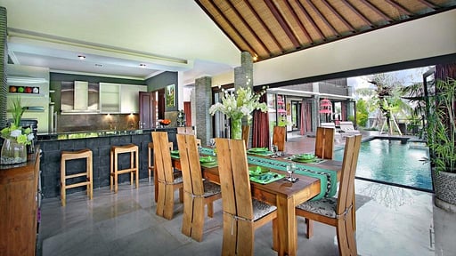 The Bale Tokek Villa Dining area