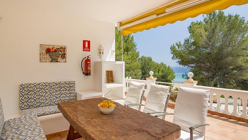 The Beach House Cala LLenya Dining area