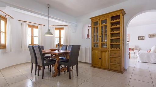 The Beach House Cala LLenya Dining area
