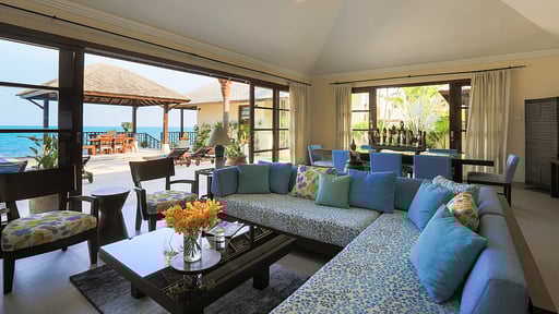 The Beach House Chaweng Living room