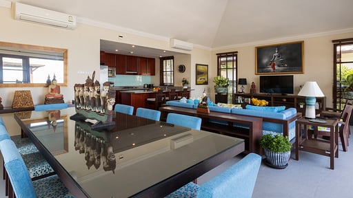 The Beach House Chaweng Dining area