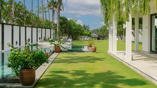The Beach Villa Cemagi Garden
