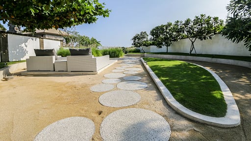 The Beach Villa Cemagi Garden