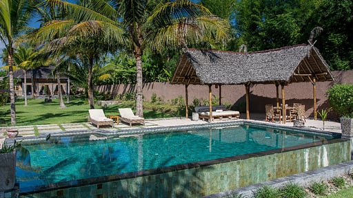 The Beach Villa Sire Swimming pool