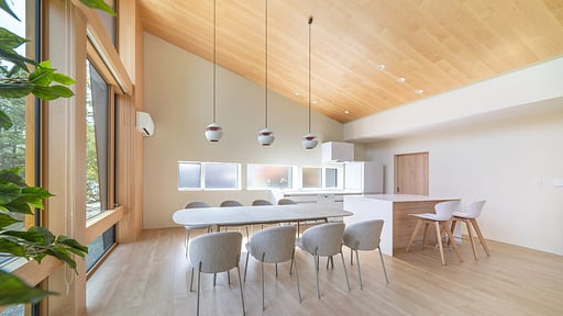 The Bergamot Chalet Dining area