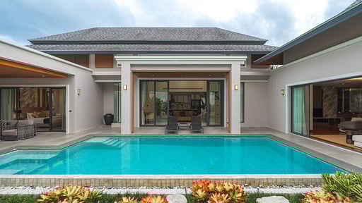 V229 The Breeze Villa Piscina