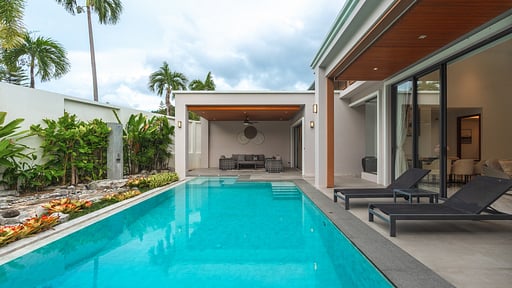 V229 The Breeze Villa Piscina