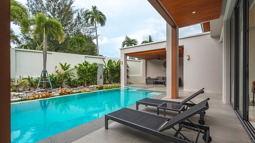 V229 The Breeze Villa Piscina