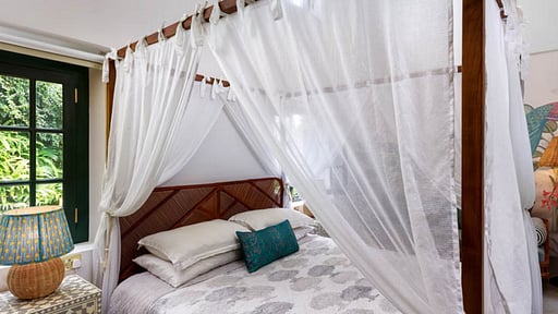 The Canopy Bedroom 1