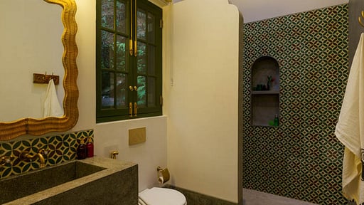 The Canopy Bedroom 1