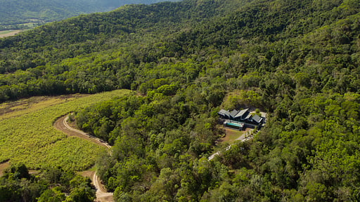 The Cassowary Drone foto's