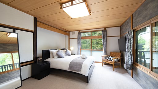 The Castle Bedroom 1