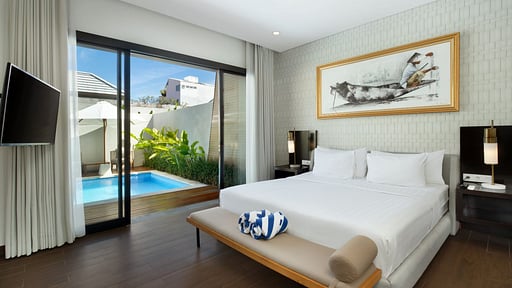 The Claremont Luxury Villa Bedroom 