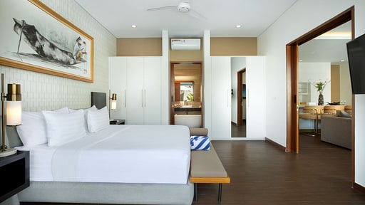 The Claremont Luxury Villa Bedroom 