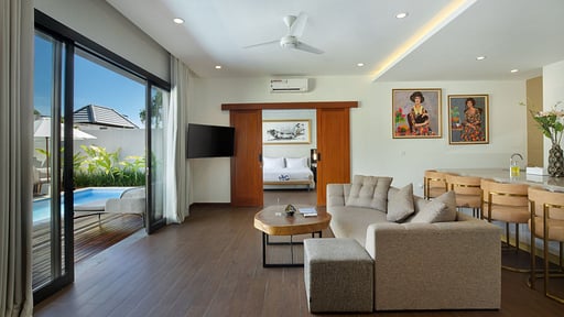 The Claremont Luxury Villa Living room