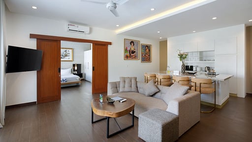 The Claremont Luxury Villa Living room