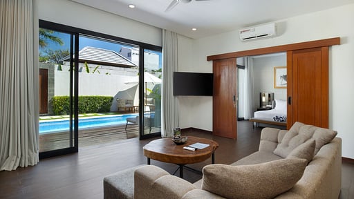 The Claremont Luxury Villa Living room