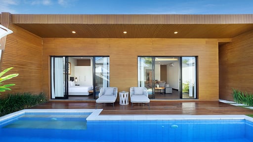 The Claremont Luxury Villa Swimming pool