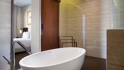 The Claremont Luxury Villa Bedroom 
