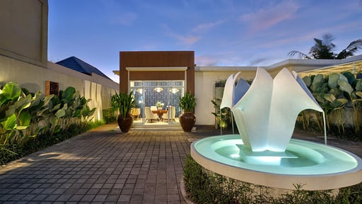 The Claremont Luxury Villa Surroundings