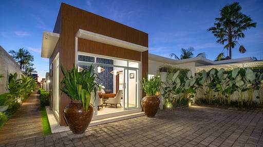 The Claremont Luxury Villa Surroundings
