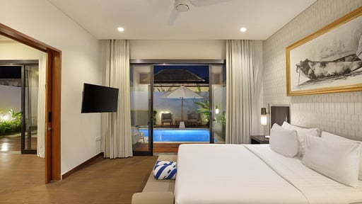The Claremont Luxury Villa Bedroom 