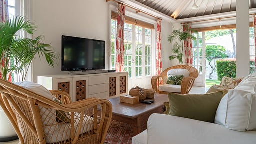 The Cotton House Living room