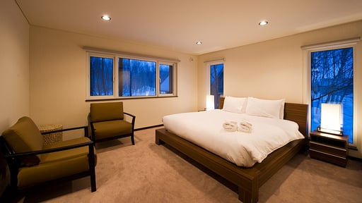 The Country Resort Five Bedroom Chalet Bedroom 1