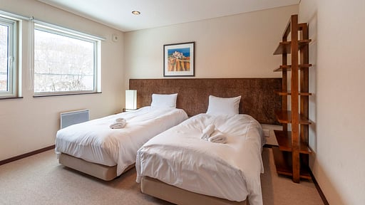 The Country Resort Five Bedroom Chalet Bedroom 4