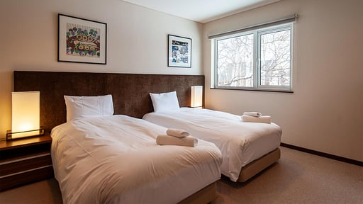 The Country Resort Five Bedroom Chalet Bedroom 3