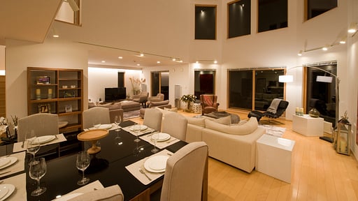 The Country Resort Five Bedroom Premium Chalet Dining area